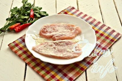 Hússzeleteket csirkemell recept fényképpel (csirke) Hússzeleteket csirkemell recept egy fotó