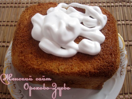 Húsvéti sütemény a kenyér gép recept egy fotó