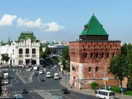 Minin és Pozsarszkij tér leírás és képek (Pozharsky) Minin és Pozsarszkij tér leírás és képek