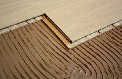 Miért nyikorgó padló a lakásban eszközök javítási nyikorgó fa padló saját kezűleg