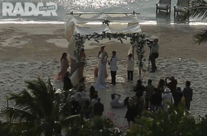 első képek kiemelkedett az esküvő Dzhonni Deppa