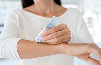 Psoriasis a kéz, mint kezelni, amit a tünetei és okai