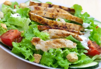 Recept Caesar csirkével otthon (a Caesar csirkével recept otthon cézár saláta és paradicsom egyszerű, klasszikus) Recept Caesar csirkével otthon
