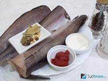 Recept párolt Hake (Hake párolt) Recept párolt szürke tőkehal