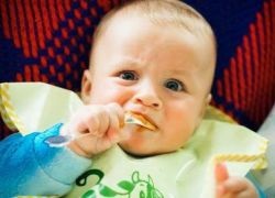 Gyermek Diet 5 hónap, üvegből táplált