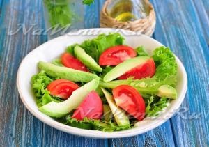 Avokádó saláta paradicsom és uborka, recept fotó (fotó) Avokádó saláta paradicsom és uborka, recept fotó
