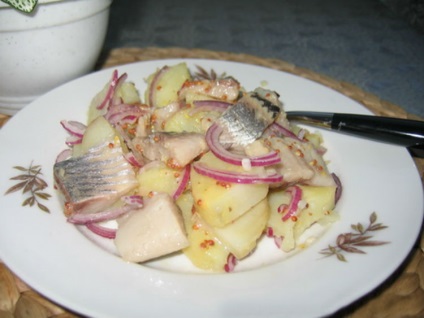 Saláta hering burgonyával - standard oldat
