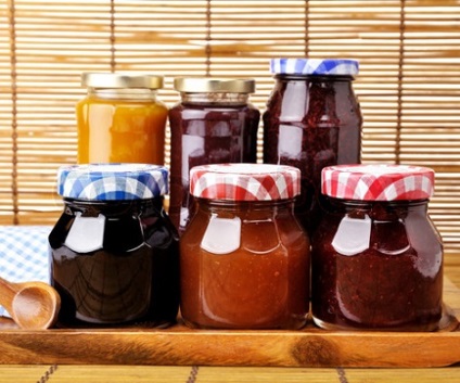 Moonshine ki a lekvárt az otthoni (home) Moonshine ki a lekvárt az otthoni