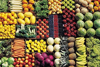 Szezon zöldségek és gyümölcsök