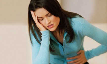 A betegség tünetei jelentkeznek hányást és hasmenést