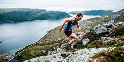 Skyrunning - egy extrém hegyi futás (a szabályok szerint a verseny) Skyrunning - extrém hegyi futás
