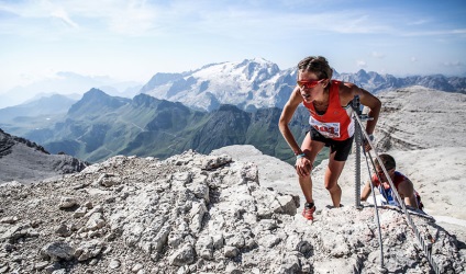 Skyrunning - egy extrém hegyi futás (a szabályok szerint a verseny) Skyrunning - extrém hegyi futás