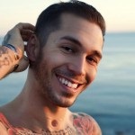 egy protézis gyalogossal vált modell, nem (24 éves Aleks Minski Kalifornia) egy protézis gyalogossal vált modell, nem