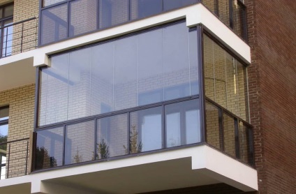 Üveg korlátok erkélyek üvegből, fotó, videó