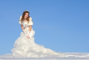 téli esküvői ruha - nő s nap