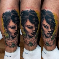 Tetoválás a lábszár, férfi és női tetoválás fotó