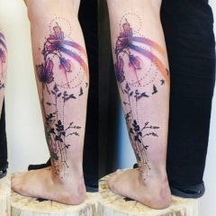 Tetoválás a lábszár, férfi és női tetoválás fotó