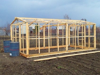 Greenhouse polikarbonát építeni maguknak saját kezűleg