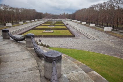 Treptow Park leírás, képek és videó (Treptow Park) Treptow Park leírás, képek és videó