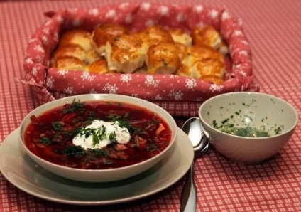 Ukrán borscs, vagy ártalom (ukrán) Ukrán borscs, vagy ártalom