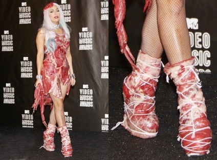 Lady Gaga visszautasította Feet 2 (Gaga jelentett komoly problémát) Lady Gaga visszautasította Feet 2