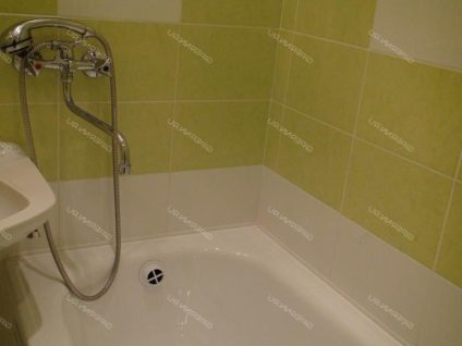 Fürdőszoba a hagyományos fotó lakás (fürdőszobás) Fürdőszoba egy lakásban Photo