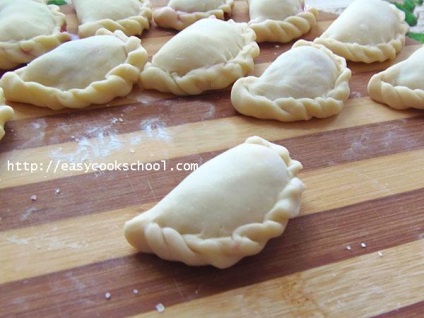 Gombóc cseresznye recept fotókkal lépésről lépésre, egyszerű receptek (lépésről lépésre) Gombóc cseresznye recept fotókkal lépésről lépésre, egyszerű receptek