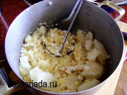 Custard gombóc kulinariada burgonya (burgonya) Puding gombóc burgonya kulinariada