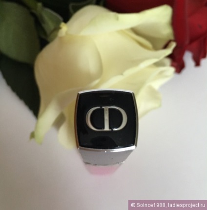 Gloss ajakápoló Dior rouge brillant (hang száma 688 hollywood) - vélemények, fényképek és ár