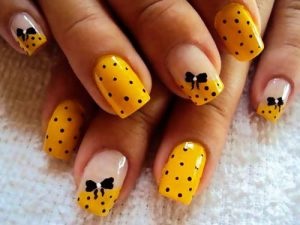 Fekete és sárga manikűr, Photo (Fotó nails_tutorial helyén) Fekete és sárga manikűr, fotók