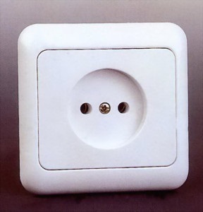 Elektromos csatlakozó (válasszon egy konnektorba) elektromos csatlakozó
