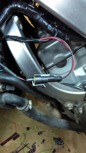 A lezárt elektromos csatlakozót (Crimper) Sealed elektromos csatlakozó