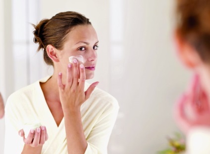 Hogyan lehet megszabadulni a peeling az arcon, mi van, ha a bőr száraz