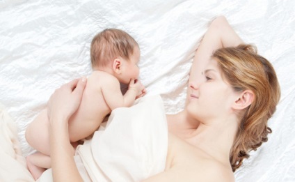 Hogyan szervezzük meg a szoptatás az első hónapban az élet