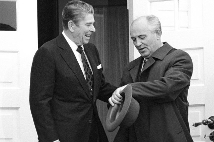 Az amerikai elnök Reagan gúnyolták Szovjetunió (gúnyolták) Mint Reagan elnök kigúnyolták USSR