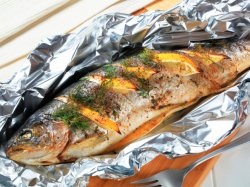Hogyan lehet sütni halat fólia a sütőben