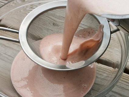 Полуничний крем для торта варіанти приготування в домашніх умовах