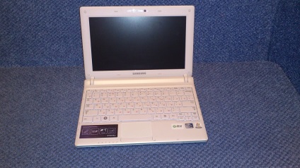 Egy kis notebook (Esprimo kernelek DDR3-4GB) kis notebook