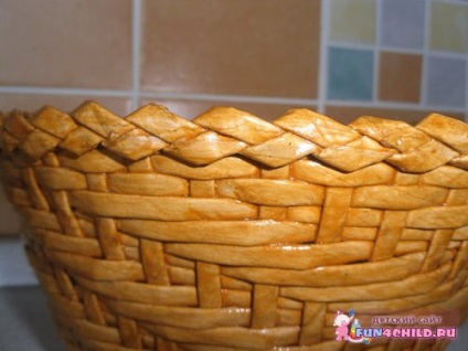 Crafts újságok (papírból készült cikkek kezeddel) Crafts újságokból