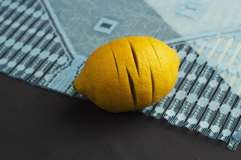 Recept Hal a citrom és zöldségek (a hüvely vagy a nélkül)