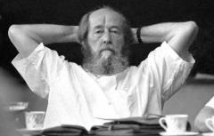 Alexander Solzhenitsyn született december 11, 1918 - Alexander Solzhenitsyn meghalt augusztus 3, 2008