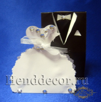 Candy dobozok formájában a menyasszony és a vőlegény - egy kaleidoszkóp dekoráció