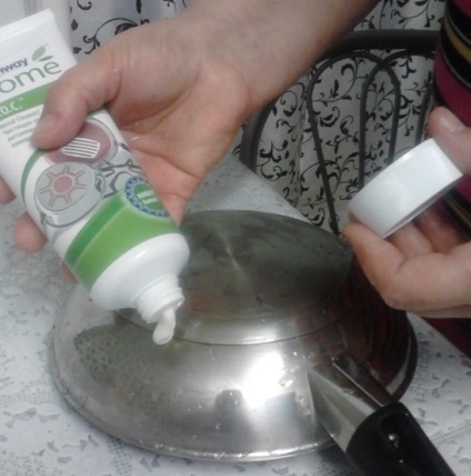 Mit és hogyan kell tisztítani fém eszközök az otthon (tiszta) Mit és hogyan kell tisztítani fém eszközök otthon