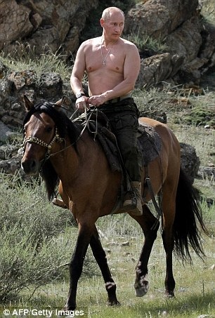 Galéria hamisítványok a kígyó hét fejjel Putyin lovaglás egy medve, mixstuff