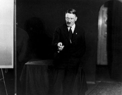 Hitler készülődött előadások ritka felvételeket, amely rögzíti a Führer a próbák során