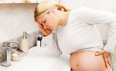 Hogyan kerüljük el a toxémia a terhesség alatt, a reggeli rosszullét