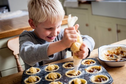 Hogyan kell tanítani a gyermeket, hogy főzzük 5 gyakorlati tanácsokat