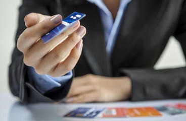 Ki a jelzálog bróker (egyre újabb kölcsön) Ki a jelzálog bróker