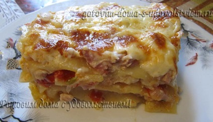 Lasagna csirkével és zöldségekkel, sonkával és sajttal