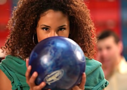 Szög és bowling játék - ez lehetséges